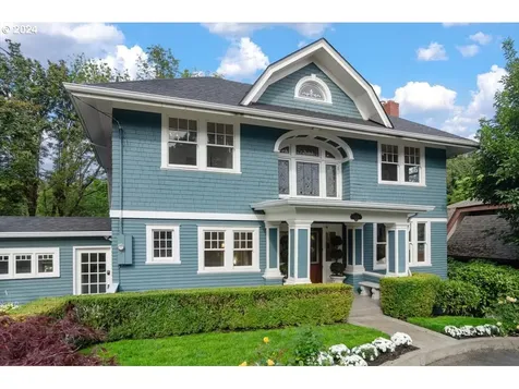 2029 SW Montgomery Drive Portland OR 97201