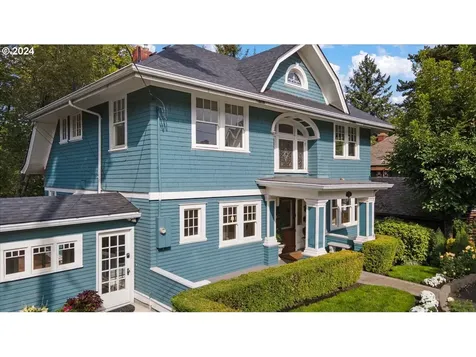 2029 SW Montgomery Drive Portland OR 97201