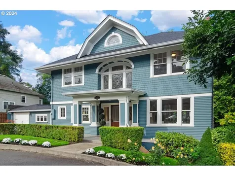 2029 SW Montgomery Drive Portland OR 97201