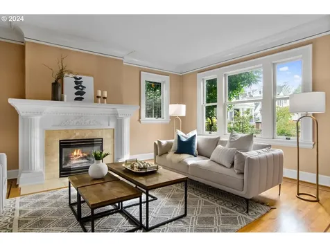 2029 SW Montgomery Drive Portland OR 97201