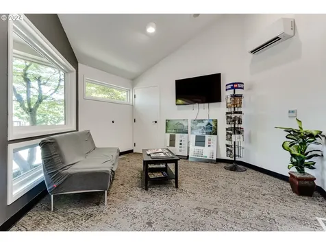 2233 Willamette Street Eugene OR 97405