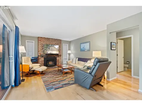 2004 Ridgewood Lane Lake Oswego OR 97034