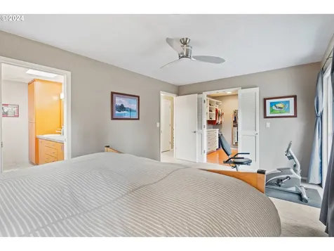 2004 Ridgewood Lane Lake Oswego OR 97034