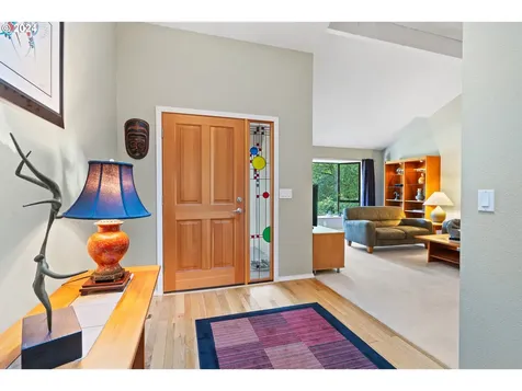 2004 Ridgewood Lane Lake Oswego OR 97034