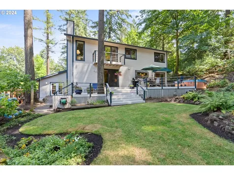 2004 Ridgewood Lane Lake Oswego OR 97034