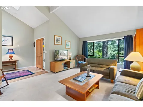 2004 Ridgewood Lane Lake Oswego OR 97034