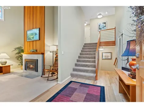 2004 Ridgewood Lane Lake Oswego OR 97034