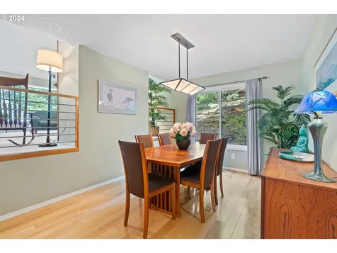 2004 Ridgewood Lane Lake Oswego OR 97034