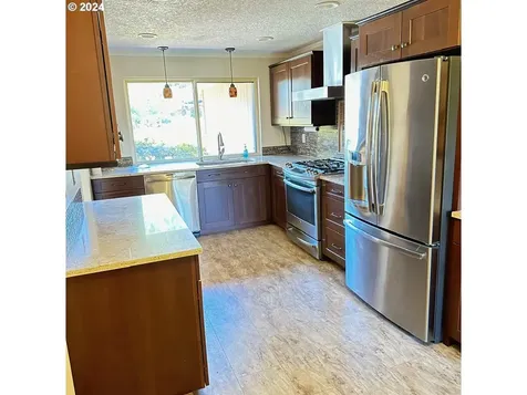 3906 Se Douglas Court Troutdale OR 97060