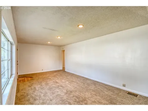 3810 NE Riverside Avenue Pendleton OR 97801