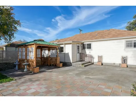 3810 NE Riverside Avenue Pendleton OR 97801