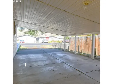 3810 NE Riverside Avenue Pendleton OR 97801