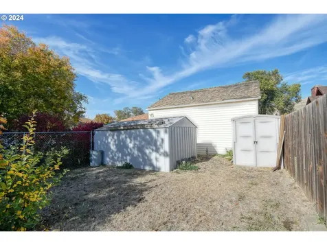 3810 NE Riverside Avenue Pendleton OR 97801