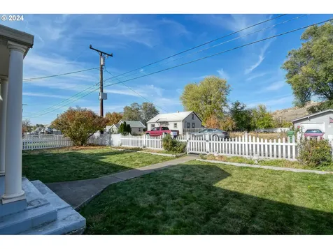 3810 NE Riverside Avenue Pendleton OR 97801