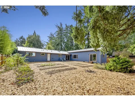 7103 Ne Going Street Portland OR 97218