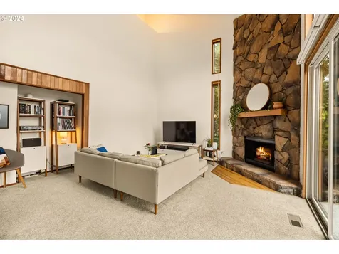 2827 Ne Rocky Butte Road Portland OR 97220