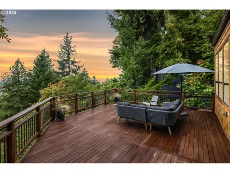 2827 Ne Rocky Butte Road Portland OR 97220