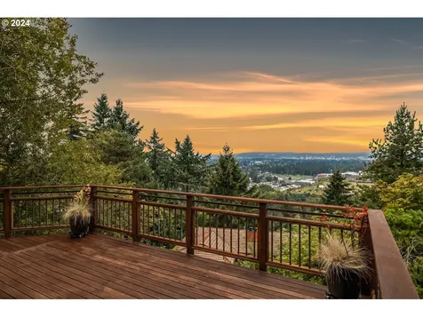 2827 Ne Rocky Butte Road Portland OR 97220