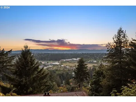 2827 Ne Rocky Butte Road Portland OR 97220