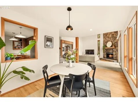 2827 Ne Rocky Butte Road Portland OR 97220