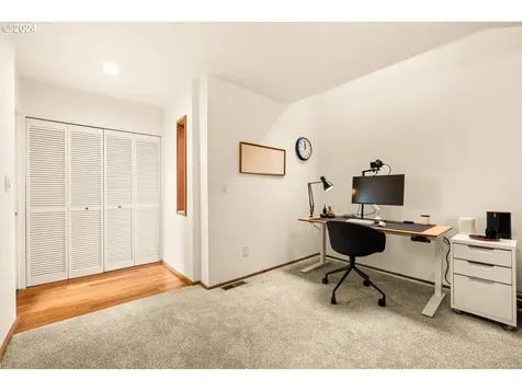 2827 Ne Rocky Butte Road Portland OR 97220
