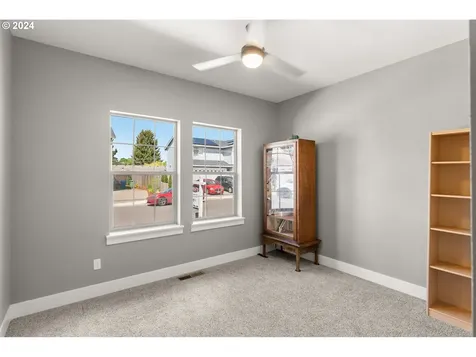 1060 Kennedy Street Woodburn OR 97071