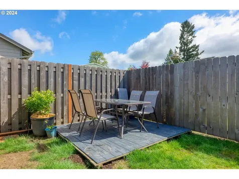 1060 Kennedy Street Woodburn OR 97071