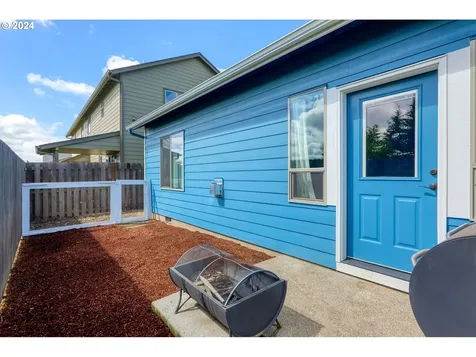 1060 Kennedy Street Woodburn OR 97071