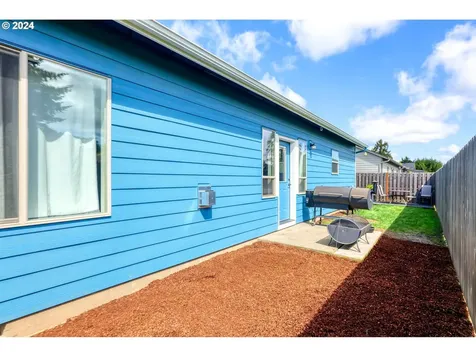 1060 Kennedy Street Woodburn OR 97071