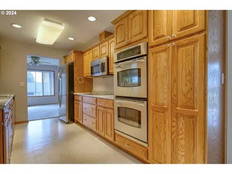 32861 Nw Bella Vista Drive Scappoose OR 97056