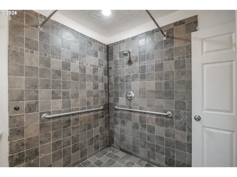 109 Eluria Street Oregon City OR 97045