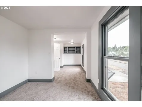 109 Eluria Street Oregon City OR 97045