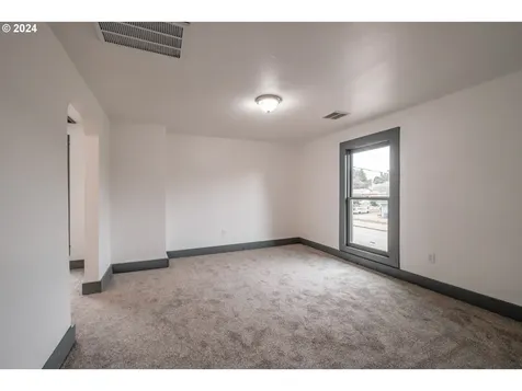 109 Eluria Street Oregon City OR 97045