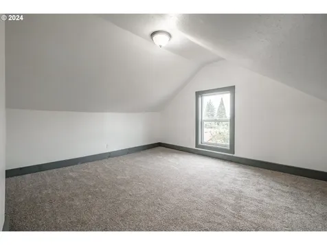 109 Eluria Street Oregon City OR 97045