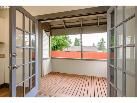 109 Eluria Street Oregon City OR 97045