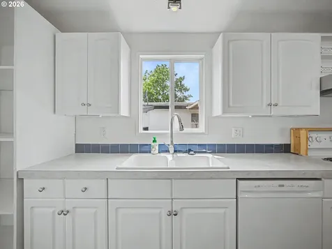 20140 NE Sandy Boulevard Fairview OR 97024
