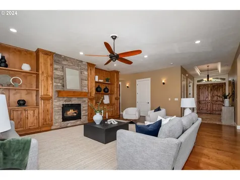 13001 NW 49th Avenue Vancouver WA 98685