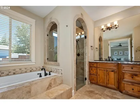 13001 NW 49th Avenue Vancouver WA 98685