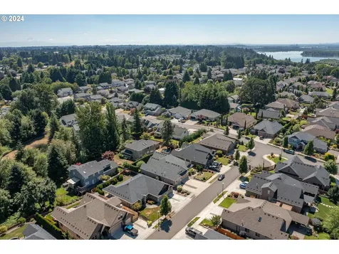 13001 NW 49th Avenue Vancouver WA 98685