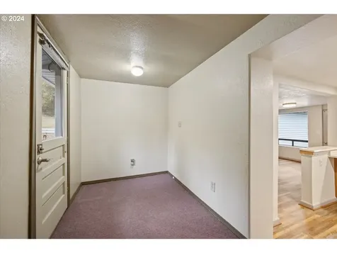 2164 NE Tahoe Avenue Roseburg OR 97470