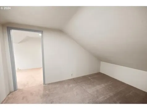 2164 NE Tahoe Avenue Roseburg OR 97470