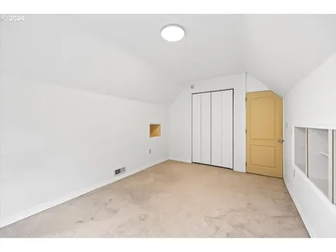 2164 NE Tahoe Avenue Roseburg OR 97470