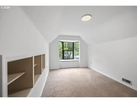 2164 NE Tahoe Avenue Roseburg OR 97470