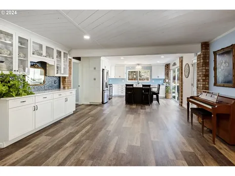 56699 Lunar Drive Bend OR 97707