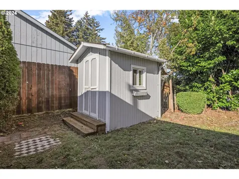15223 NE Beech Court Portland OR 97230