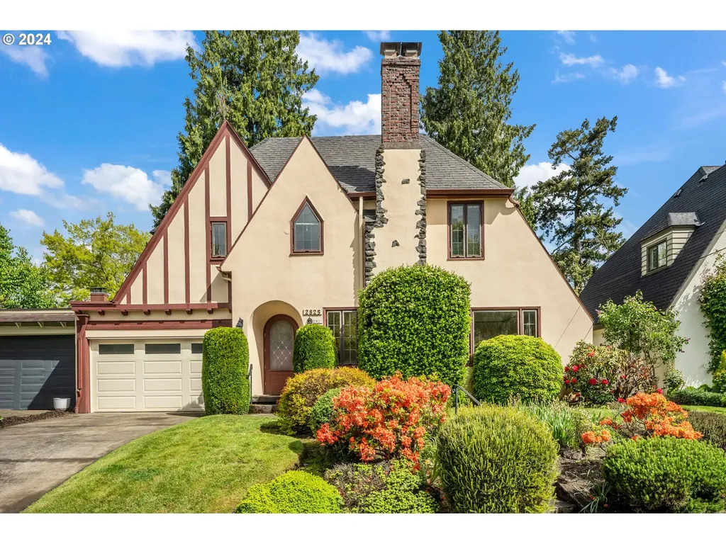 2825 Ne Brazee Street Portland OR 97212