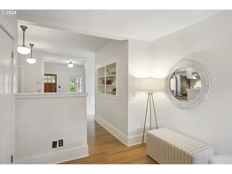 5044 Ne 14th Avenue Portland OR 97211