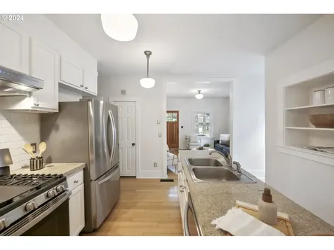 5044 Ne 14th Avenue Portland OR 97211