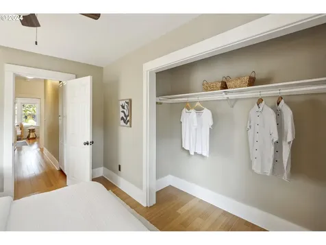 5044 Ne 14th Avenue Portland OR 97211
