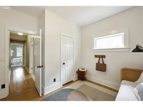 5044 Ne 14th Avenue Portland OR 97211